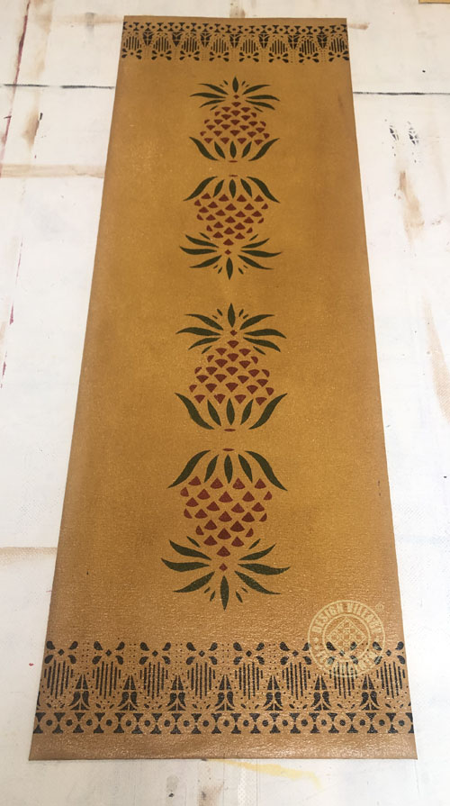 Pineapple Floorcloth with Bump Tavern Border